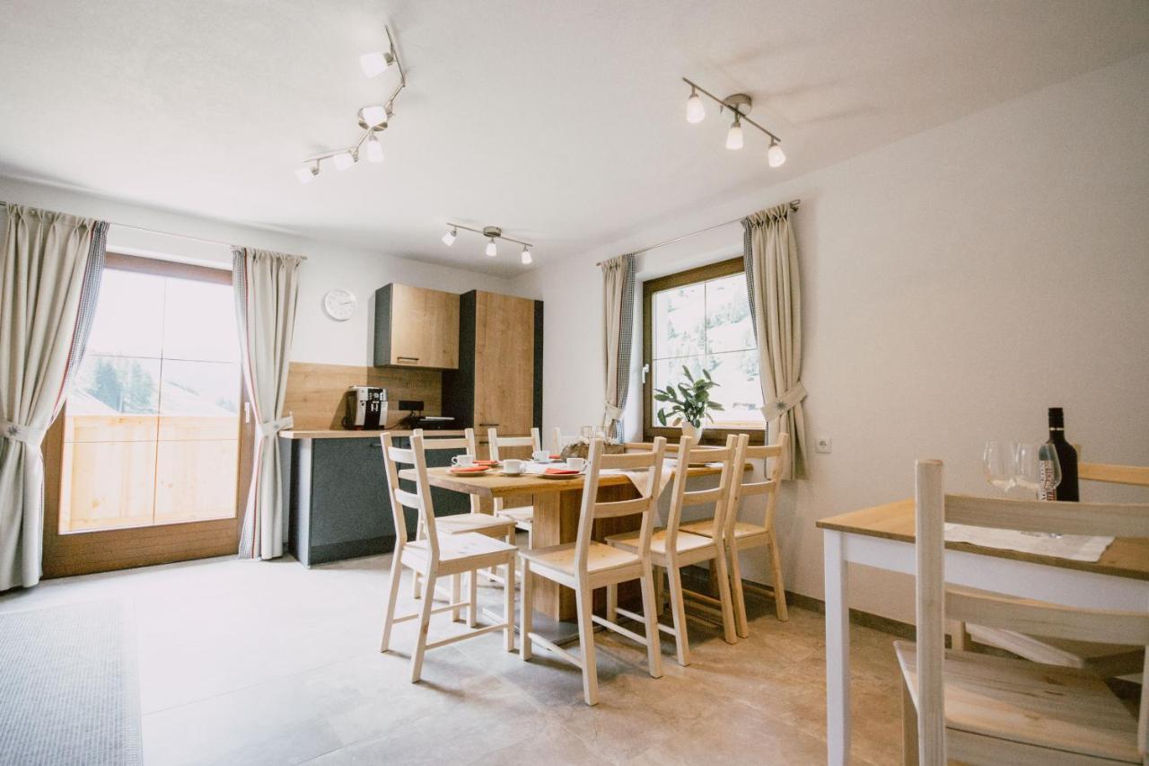 Nedererhof - Zimmer Enzian Mit Gemeinschaftskueche Schmirn Extérieur photo