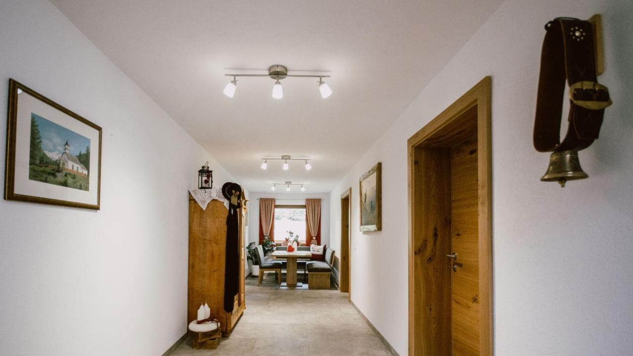 Nedererhof - Zimmer Enzian Mit Gemeinschaftskueche Schmirn Extérieur photo